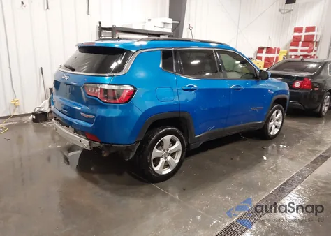 2018 Jeep Compass Latitude 4X4 из США, поврежденный, VIN 3C4NJDBB1JT176410